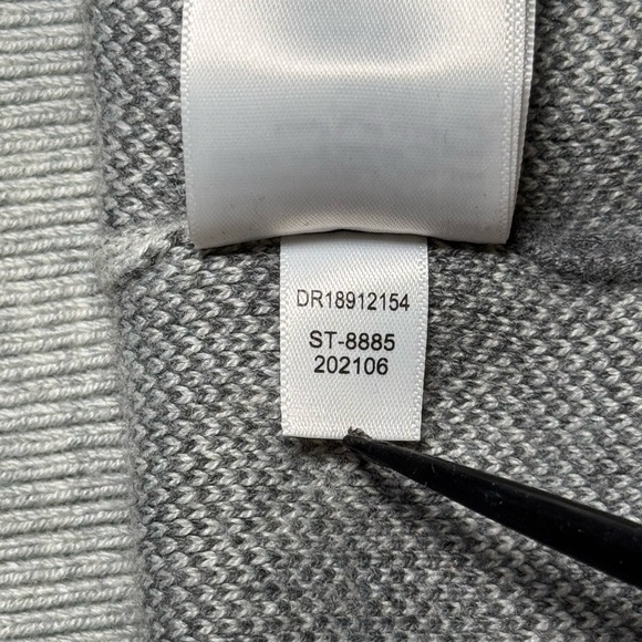 Daily Ritual Gray Heather Leopard Print Jacquard Ultra Soft Sweater size Large - Picture 9 of 9